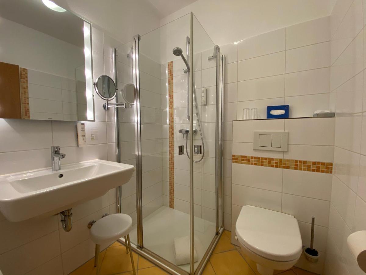 Hafen Hotel Schuetzenhof Бург ауф Фехмарн Екстериор снимка